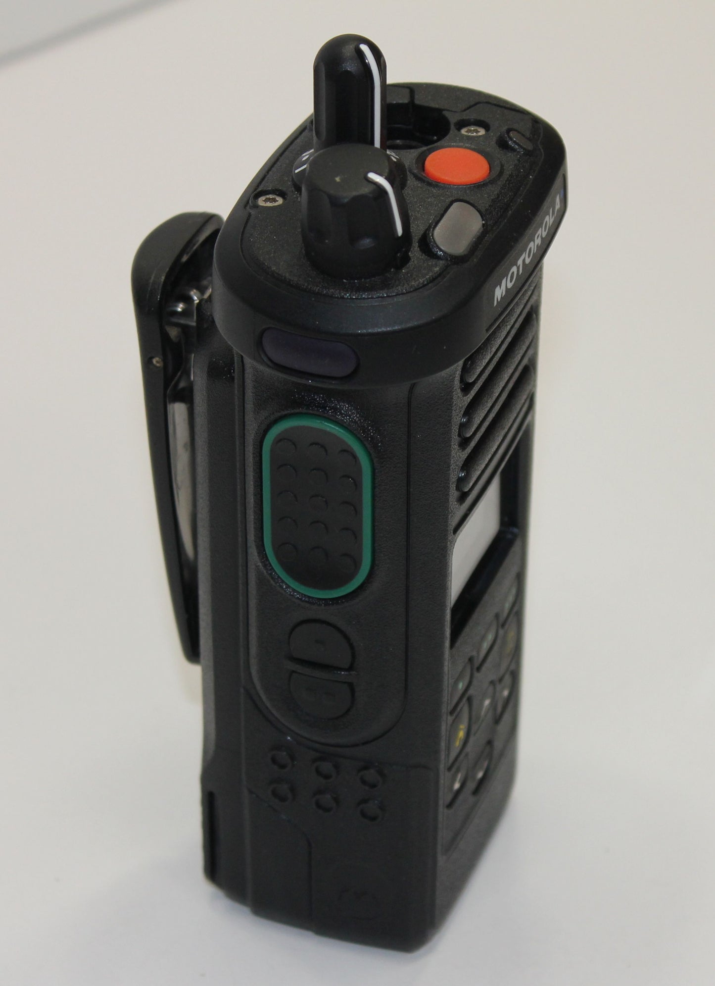 MOTOROLA APX4000 700-800MHZ H51UCF9PW6AN P25 AES DES P25 PHASE I & 2 TDMA